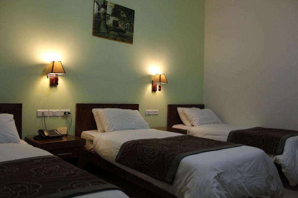 Angel Hotel Bethlehem Bagian luar foto
