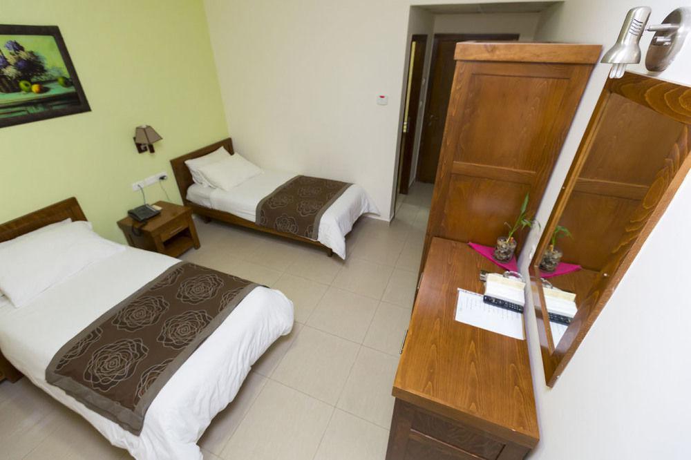 Angel Hotel Bethlehem Bagian luar foto