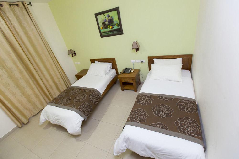 Angel Hotel Bethlehem Bagian luar foto