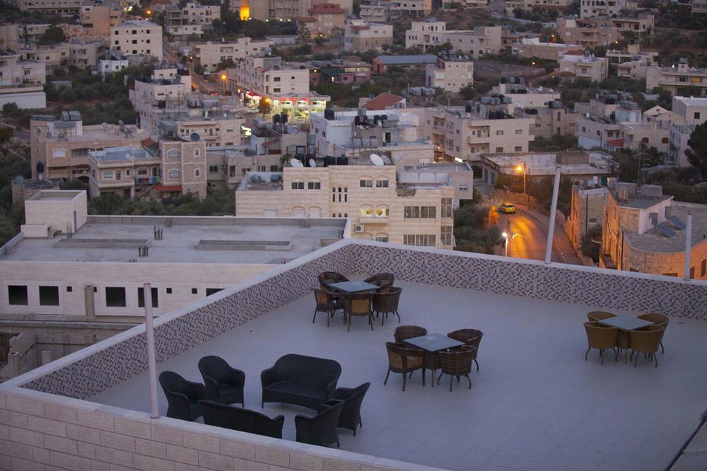 Angel Hotel Bethlehem Bagian luar foto