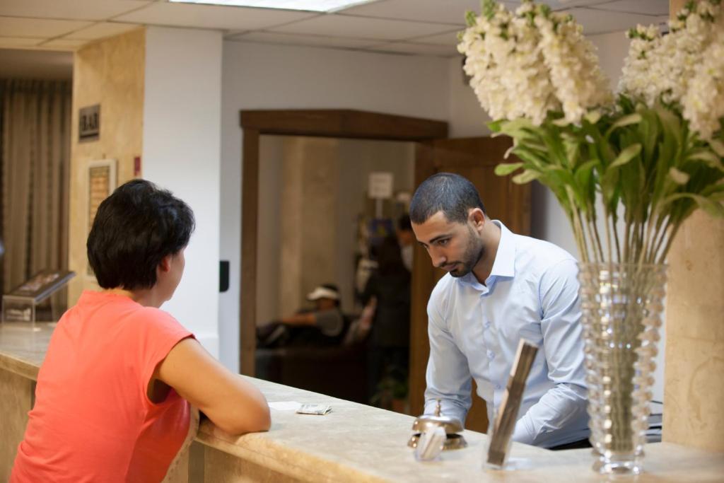 Angel Hotel Bethlehem Bagian luar foto