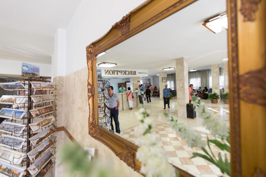 Angel Hotel Bethlehem Bagian luar foto